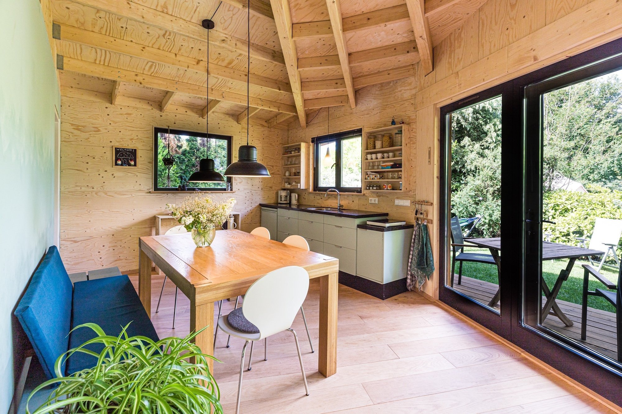 Buitenland binnenhof jonvanschaik 7 693b272b551ff