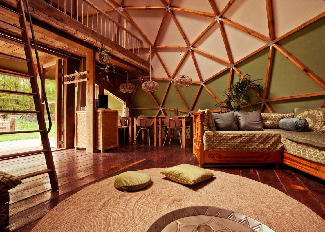 Buitenland domes 16 1