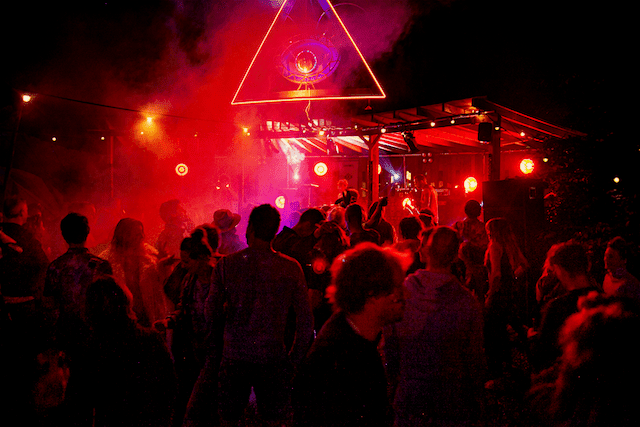 Festivallen en opstaan