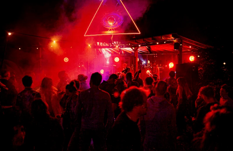 Festivallen en opstaan